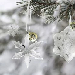 Martha Stewart Gibson Everyday Holiday Crystal Snowflake 4 Piece Ornament Set In Clear -Martha Stewart Shop unnamed file 89